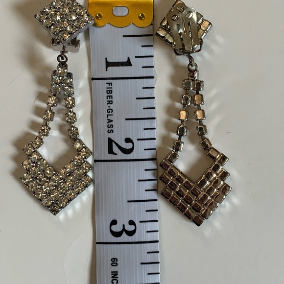 Vintage Clear Crystal Rhinestone Dangle Drop Earrings Clip Ons Runway New Years - Picture 14 of 14